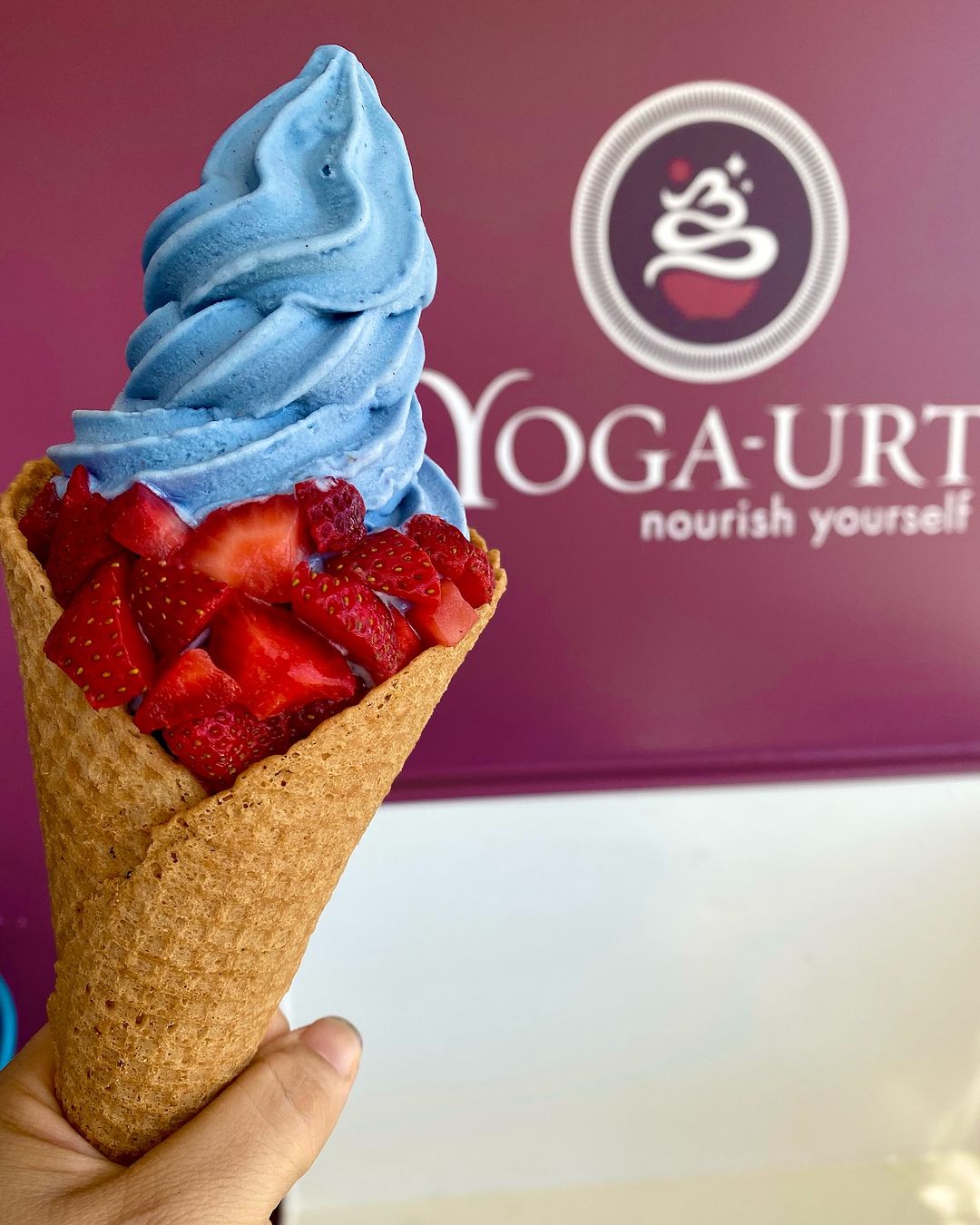 Cracker Jacks : Blue Warrior yoga-urt